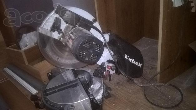 Электрическая диагональная  пила Einhell KGS250